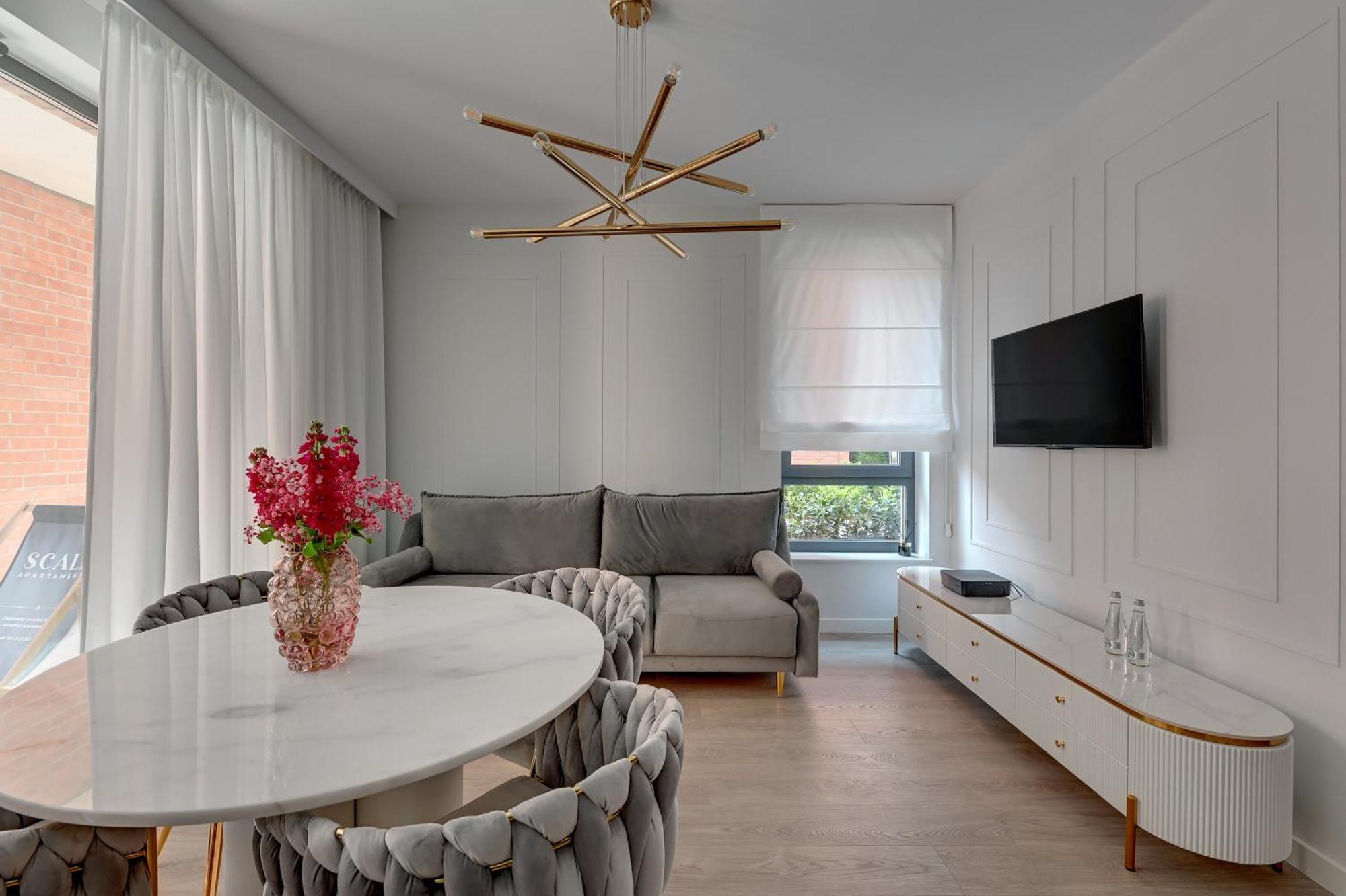 Apartament Scala 60h Center Premium With Parking By Lion *