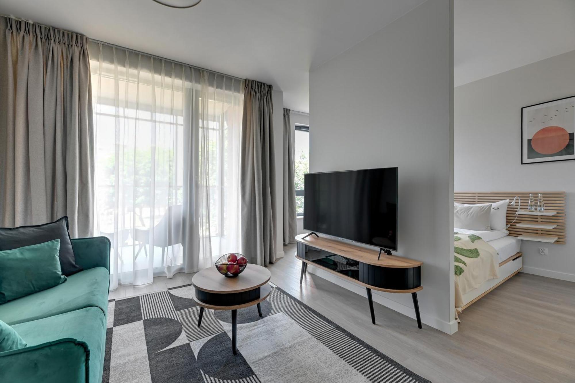 Scala 60h Center Premium With Parking By Lion * Gdańsk