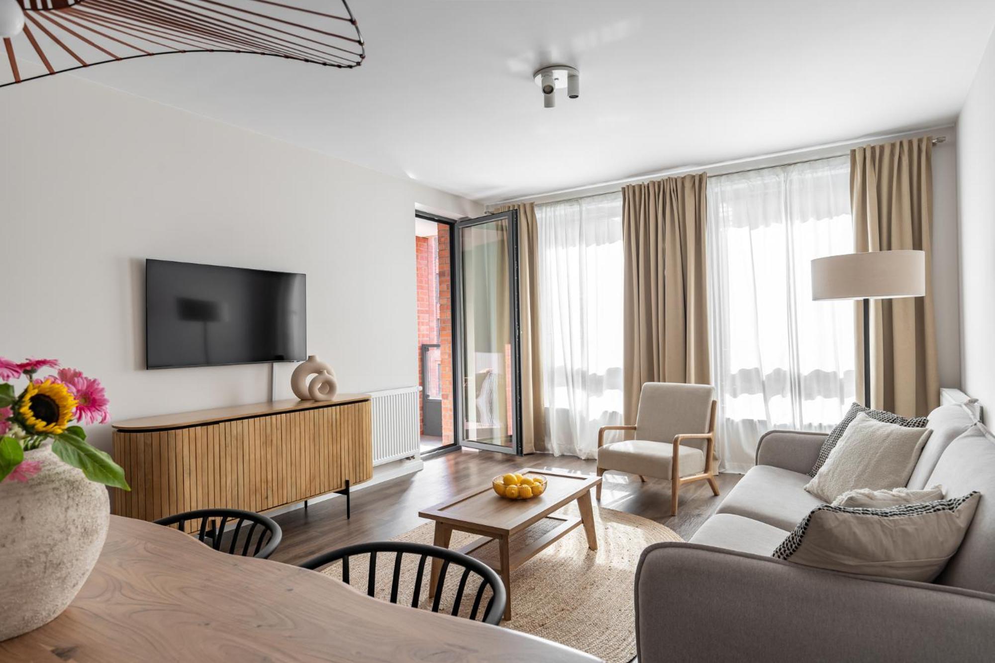 Scala 60h Center Premium With Parking By Lion Gdańsk