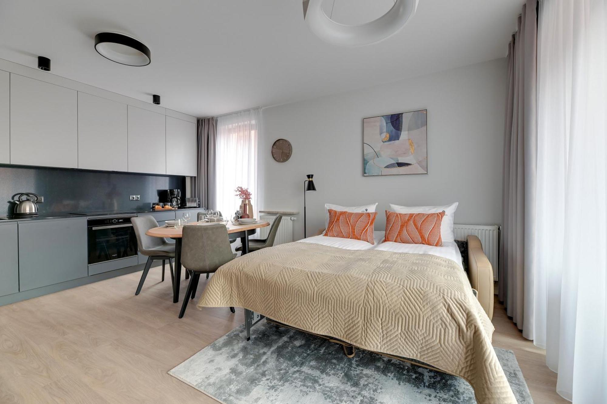 Scala 60h Center Premium With Parking By Lion Apartament
