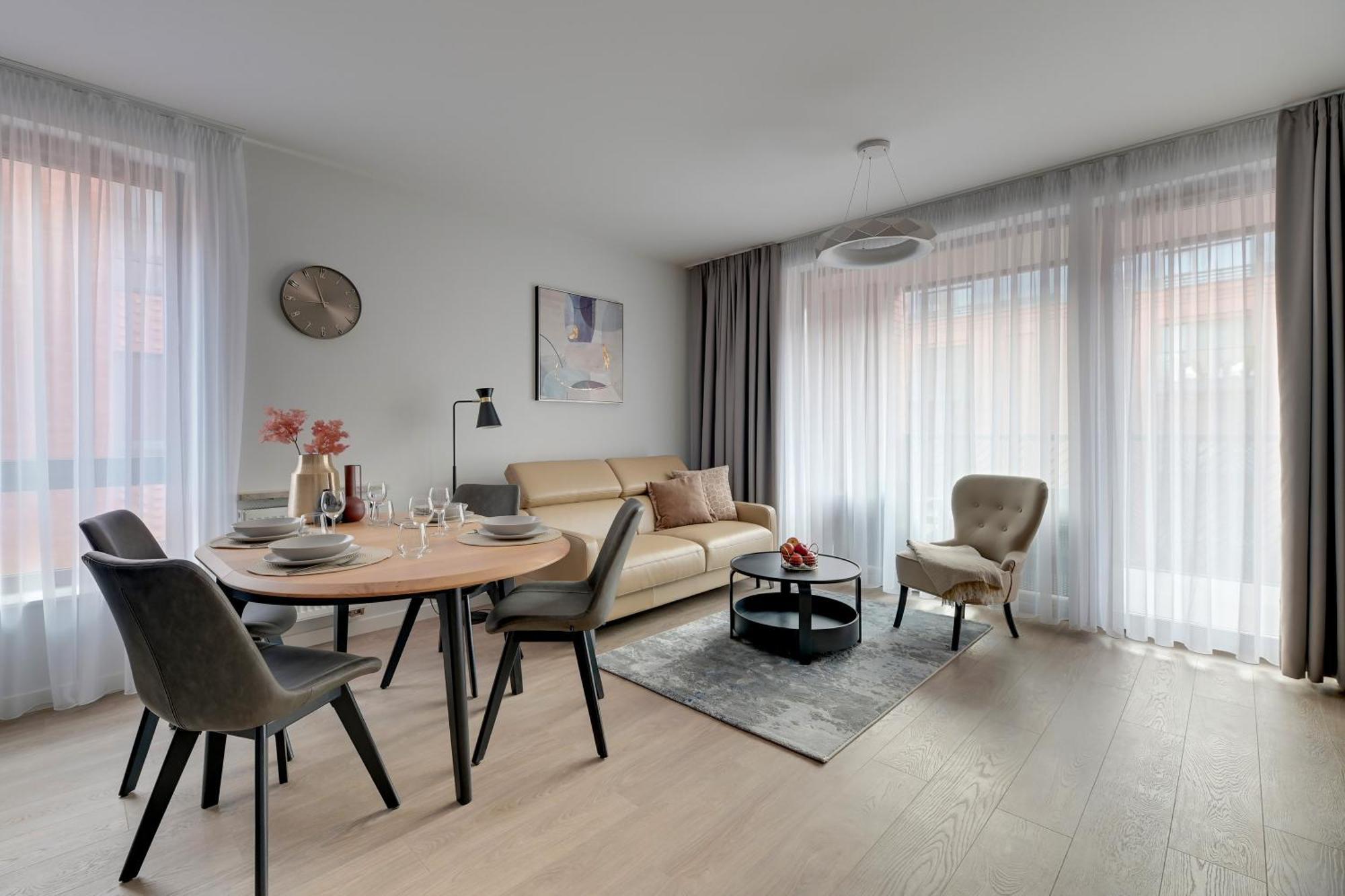 Scala 60h Center Premium With Parking By Lion * Gdańsk