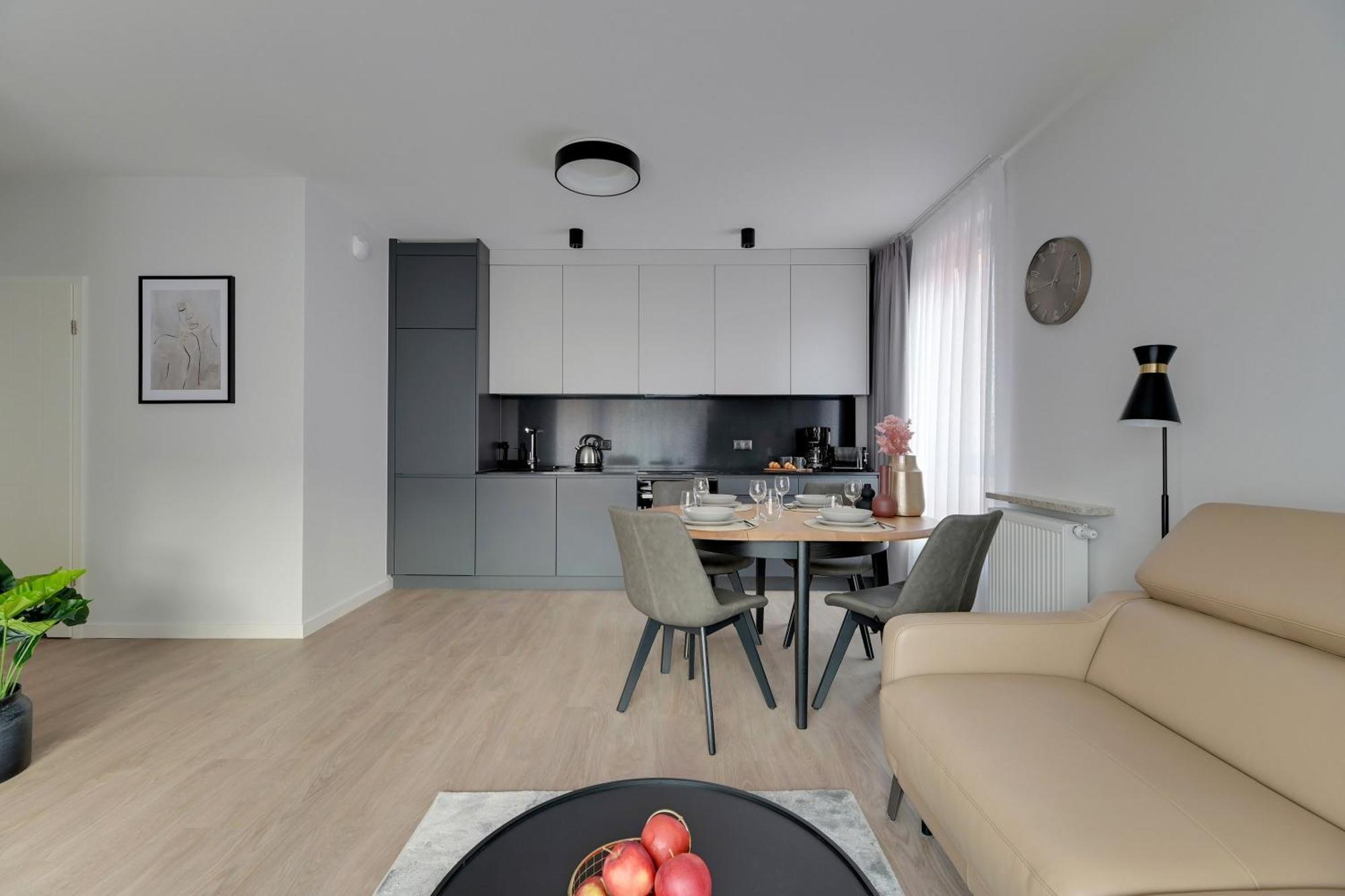 Scala 60h Center Premium With Parking By Lion Apartament