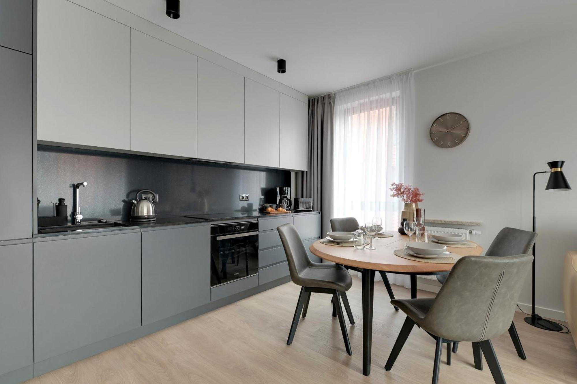 Scala 60h Center Premium With Parking By Lion Gdańsk
